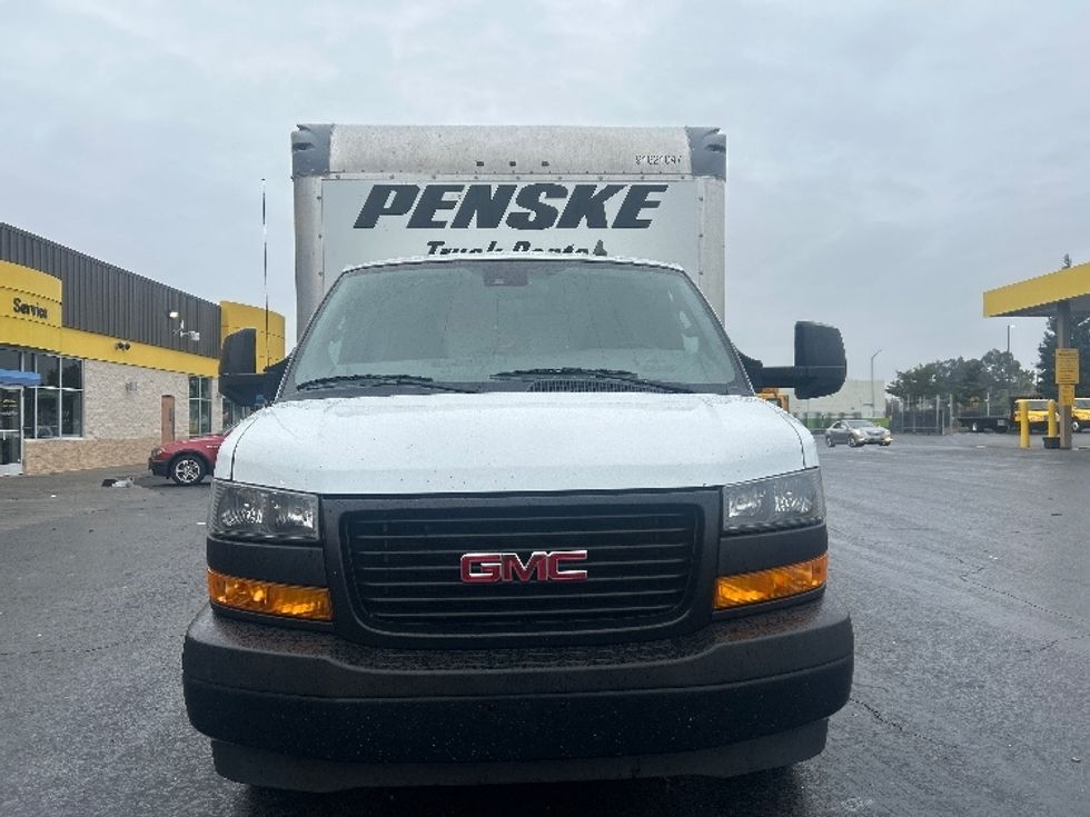 Light Duty Box Truck-Light and Medium Duty Trucks-GMC-2021-Savana G33903-Sacramento-CA-94,081\n\t\tmiles-$ 32,000 - Image 2