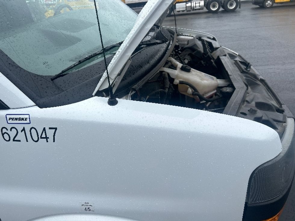 Light Duty Box Truck-Light and Medium Duty Trucks-GMC-2021-Savana G33903-Sacramento-CA-94,081\n\t\tmiles-$ 32,000 - Image 23