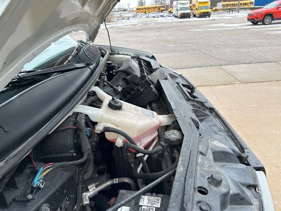 Light Duty Box Truck-Light and Medium Duty Trucks-GMC-2021-Savana G33903-Saginaw-MI-104,840\n\t\tmiles-$ 28,500 - Image 23