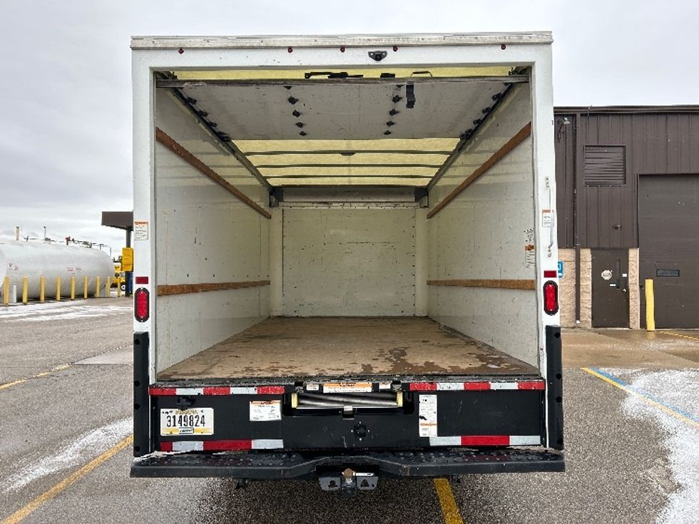 Light Duty Box Truck-Light and Medium Duty Trucks-GMC-2021-Savana G33903-Saginaw-MI-104,840\n\t\tmiles-$ 28,500 - Image 8