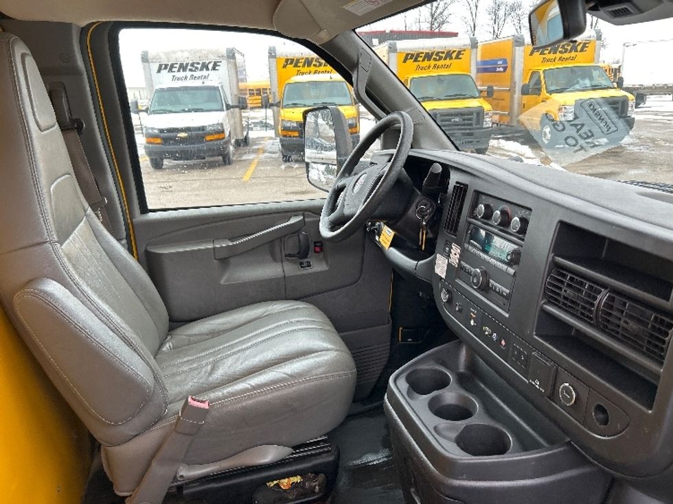 Light Duty Box Truck-Light and Medium Duty Trucks-GMC-2021-Savana G33903-Saginaw-MI-79,481\n\t\tmiles-$ 28,500 - Image 20