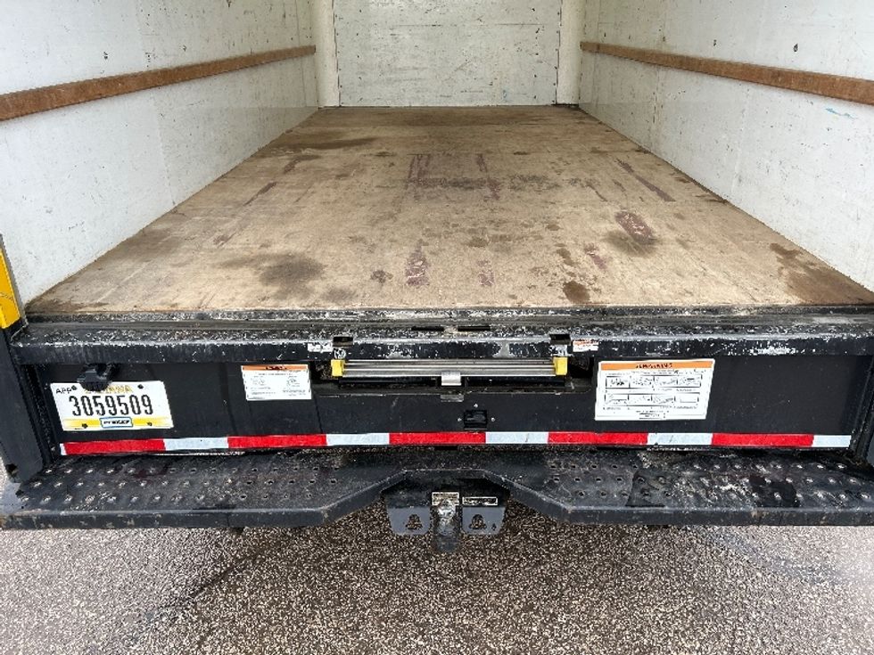 Light Duty Box Truck-Light and Medium Duty Trucks-GMC-2021-Savana G33903-Saginaw-MI-79,481\n\t\tmiles-$ 28,500 - Image 8