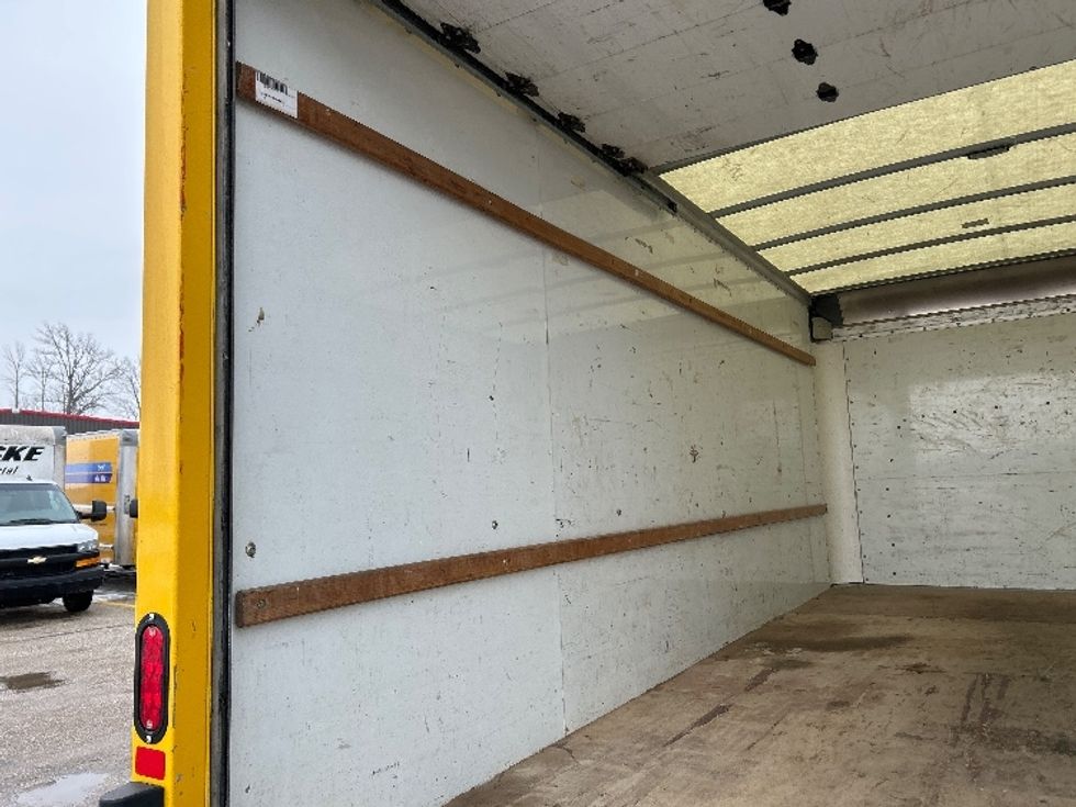 Light Duty Box Truck-Light and Medium Duty Trucks-GMC-2021-Savana G33903-Saginaw-MI-79,481\n\t\tmiles-$ 28,500 - Image 9