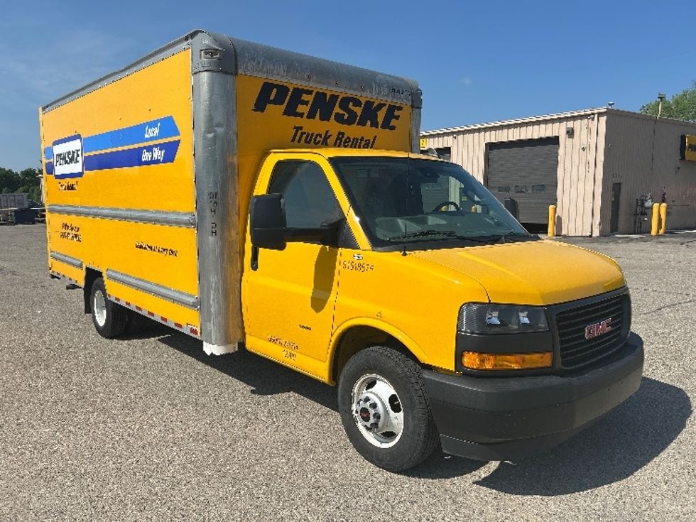 Light Duty Box Truck-Light and Medium Duty Trucks-GMC-2021-Savana G33903-Saginaw-MI-88,106\n\t\tmiles-$ 27,500 - Image 1
