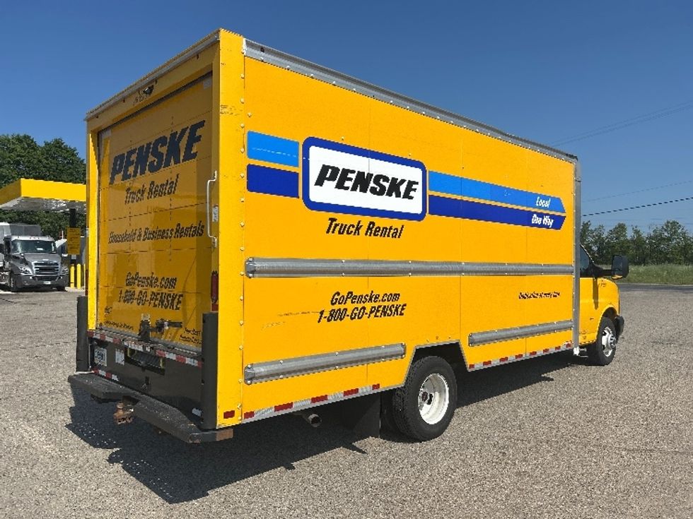 Light Duty Box Truck-Light and Medium Duty Trucks-GMC-2021-Savana G33903-Saginaw-MI-88,106\n\t\tmiles-$ 27,500 - Image 12