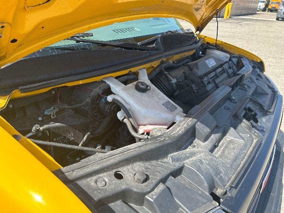 Light Duty Box Truck-Light and Medium Duty Trucks-GMC-2021-Savana G33903-Saginaw-MI-88,106\n\t\tmiles-$ 27,500 - Image 22