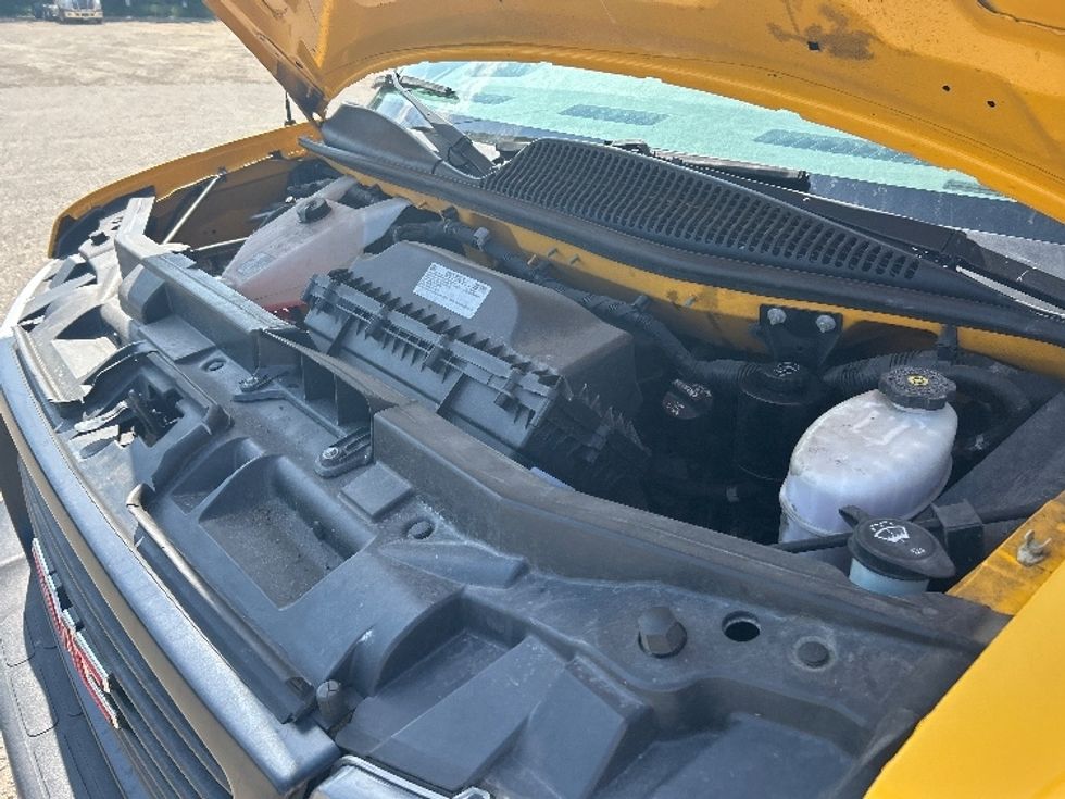 Light Duty Box Truck-Light and Medium Duty Trucks-GMC-2021-Savana G33903-Saginaw-MI-88,106\n\t\tmiles-$ 27,500 - Image 23