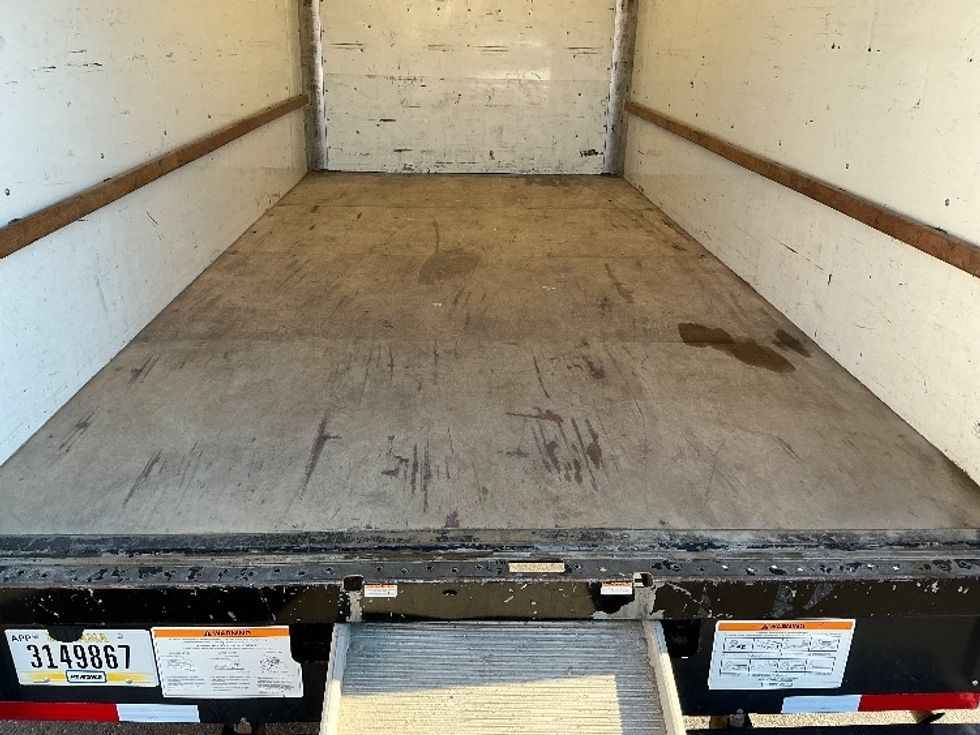 Light Duty Box Truck-Light and Medium Duty Trucks-GMC-2021-Savana G33903-Saint Louis-MO-101,561\n\t\tmiles-$ 29,000 - Image 10