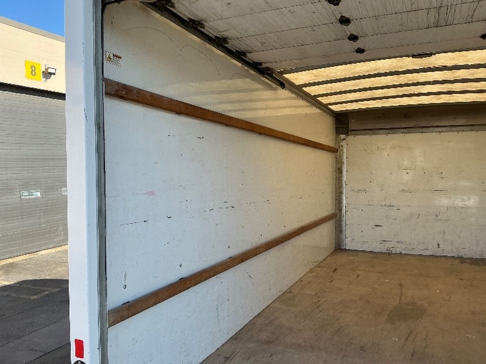 Light Duty Box Truck-Light and Medium Duty Trucks-GMC-2021-Savana G33903-Saint Louis-MO-101,561\n\t\tmiles-$ 29,000 - Image 11