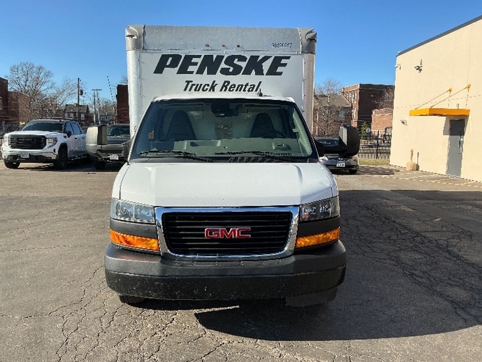 Light Duty Box Truck-Light and Medium Duty Trucks-GMC-2021-Savana G33903-Saint Louis-MO-101,561\n\t\tmiles-$ 29,000 - Image 2