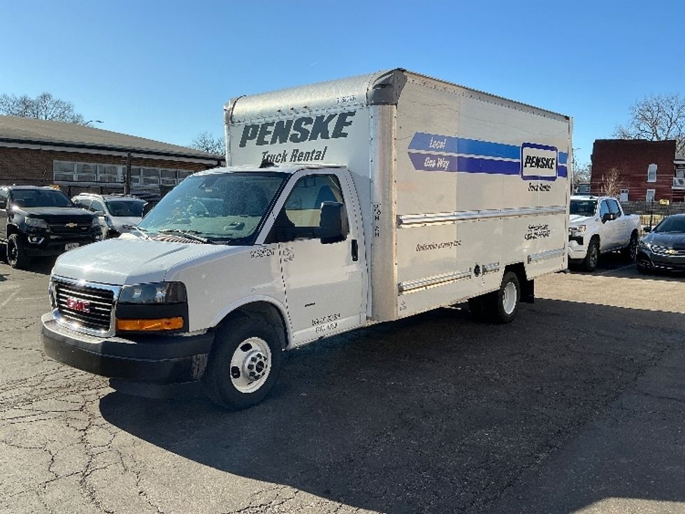 Light Duty Box Truck-Light and Medium Duty Trucks-GMC-2021-Savana G33903-Saint Louis-MO-101,561\n\t\tmiles-$ 29,000 - Image 3