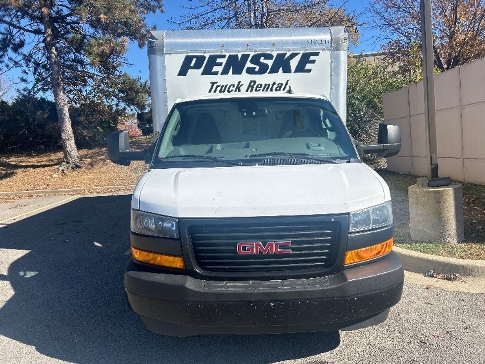 Light Duty Box Truck-Light and Medium Duty Trucks-GMC-2021-Savana G33903-Saint Petersburg-FL-116,985\n\t\tmiles-$ 28,750 - Image 2