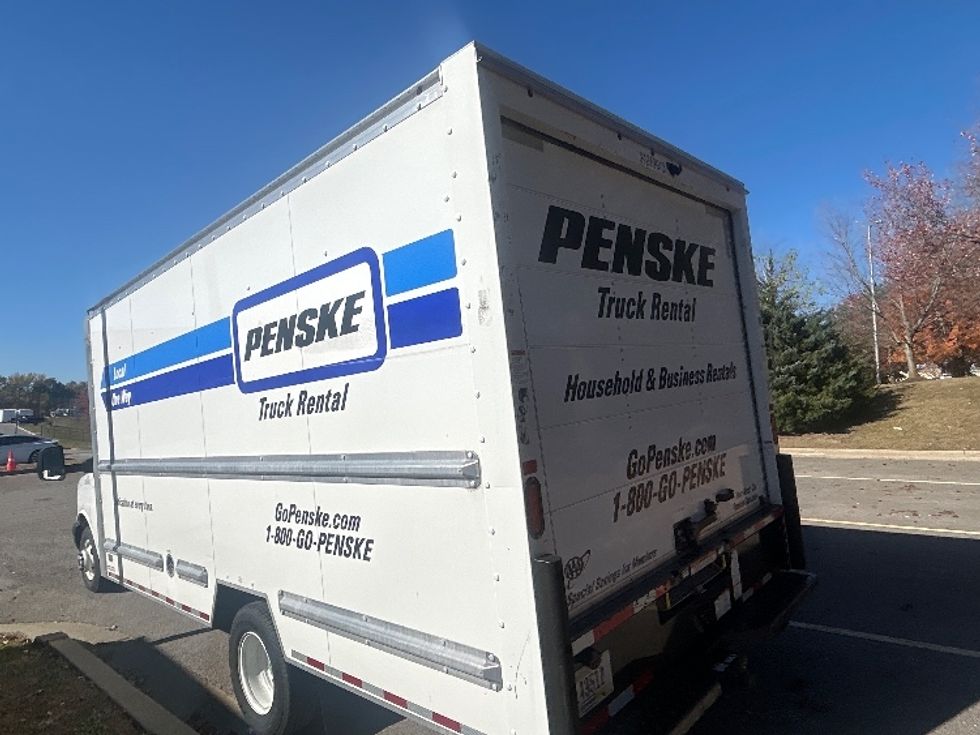 Light Duty Box Truck-Light and Medium Duty Trucks-GMC-2021-Savana G33903-Saint Petersburg-FL-116,985\n\t\tmiles-$ 28,750 - Image 6