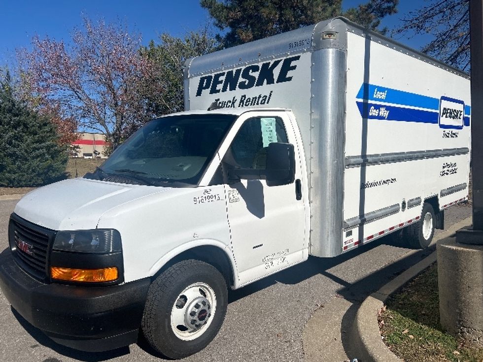 Light Duty Box Truck-Light and Medium Duty Trucks-GMC-2021-Savana G33903-Saint Petersburg-FL-116,985\n\t\tmiles-$ 28,750 - Image 3