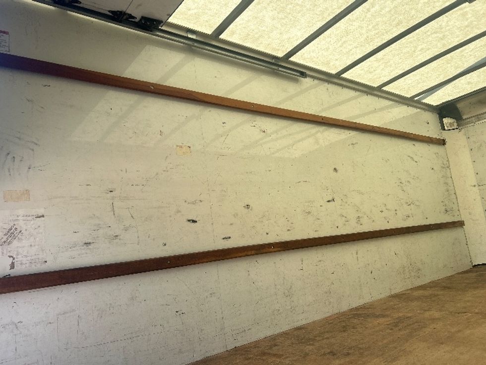 Light Duty Box Truck-Light and Medium Duty Trucks-GMC-2021-Savana G33903-Saint Petersburg-FL-116,985\n\t\tmiles-$ 28,750 - Image 11