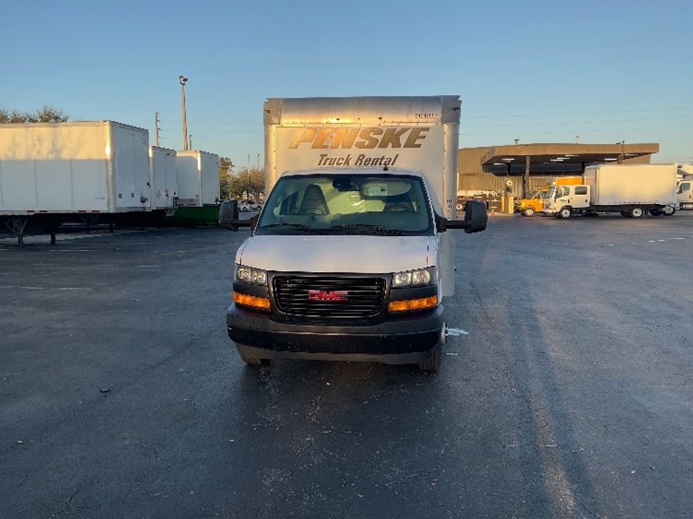 Light Duty Box Truck-Light and Medium Duty Trucks-GMC-2021-Savana G33903-Saint Petersburg-FL-81,147\n\t\tmiles-$ 33,000 - Image 2