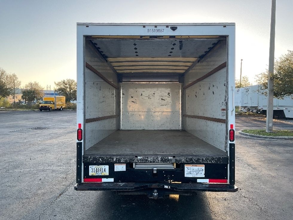 Light Duty Box Truck-Light and Medium Duty Trucks-GMC-2021-Savana G33903-Saint Petersburg-FL-81,147\n\t\tmiles-$ 33,000 - Image 8