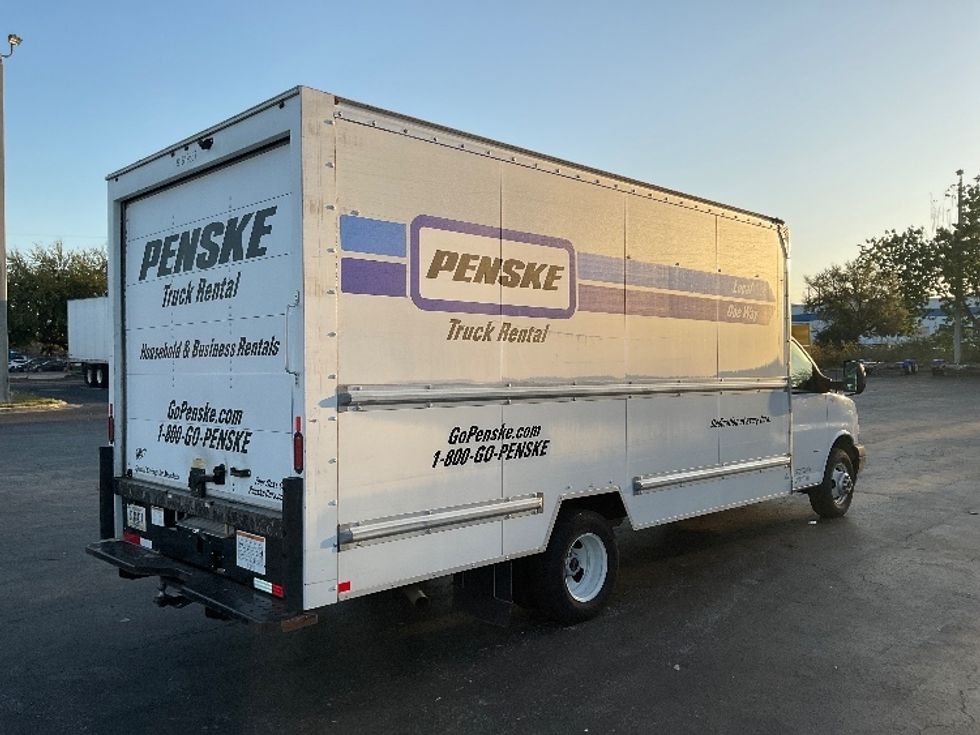 Light Duty Box Truck-Light and Medium Duty Trucks-GMC-2021-Savana G33903-Saint Petersburg-FL-81,147\n\t\tmiles-$ 33,000 - Image 12