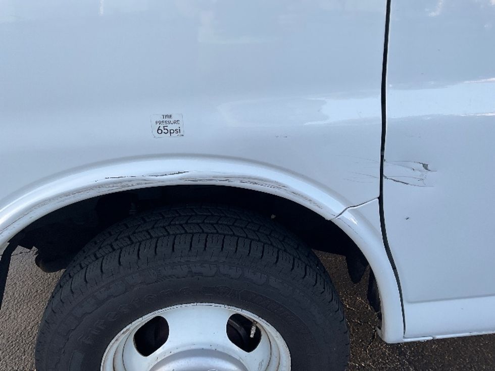 Light Duty Box Truck-Light and Medium Duty Trucks-GMC-2021-Savana G33903-Saint Petersburg-FL-81,147\n\t\tmiles-$ 33,000 - Image 24