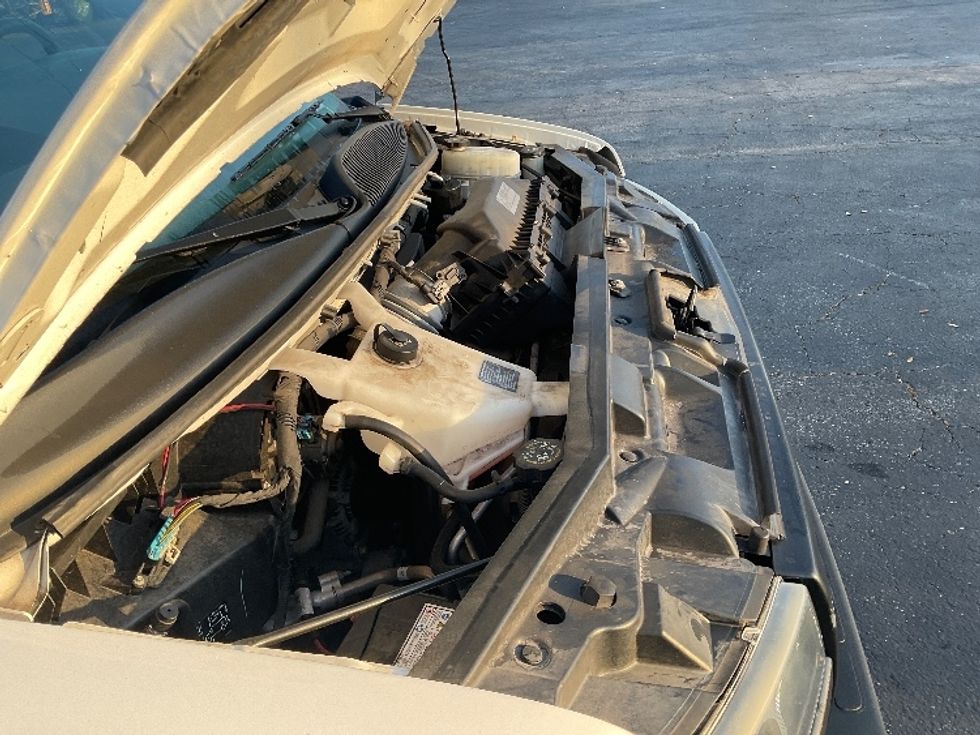 Light Duty Box Truck-Light and Medium Duty Trucks-GMC-2021-Savana G33903-Saint Petersburg-FL-81,147\n\t\tmiles-$ 33,000 - Image 22