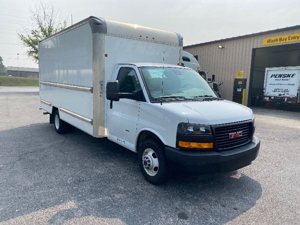 Light Duty Box Truck-Light and Medium Duty Trucks-GMC-2021-Savana G33903-Salem-VA-101,681\n\t\tmiles-$ 28,750 - Image 1