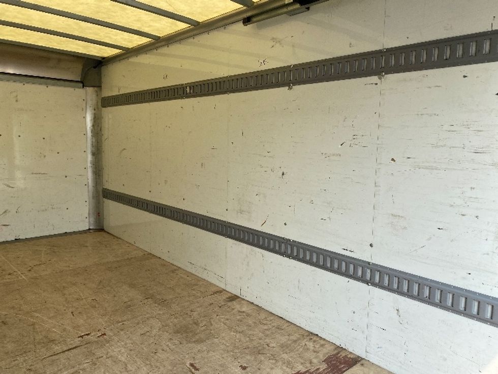 Light Duty Box Truck-Light and Medium Duty Trucks-GMC-2021-Savana G33903-Salem-VA-101,681\n\t\tmiles-$ 28,750 - Image 12