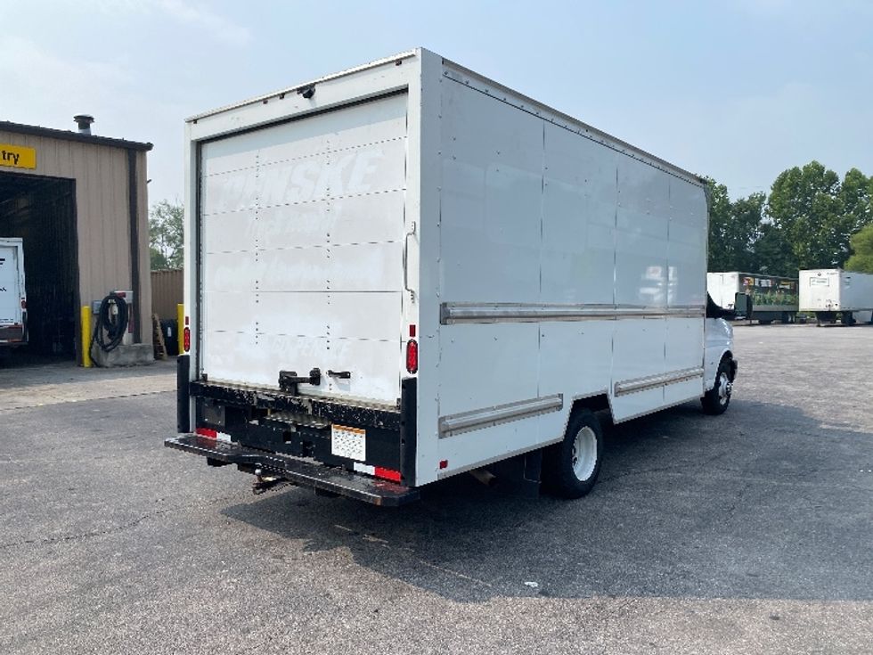 Light Duty Box Truck-Light and Medium Duty Trucks-GMC-2021-Savana G33903-Salem-VA-101,681\n\t\tmiles-$ 28,750 - Image 13
