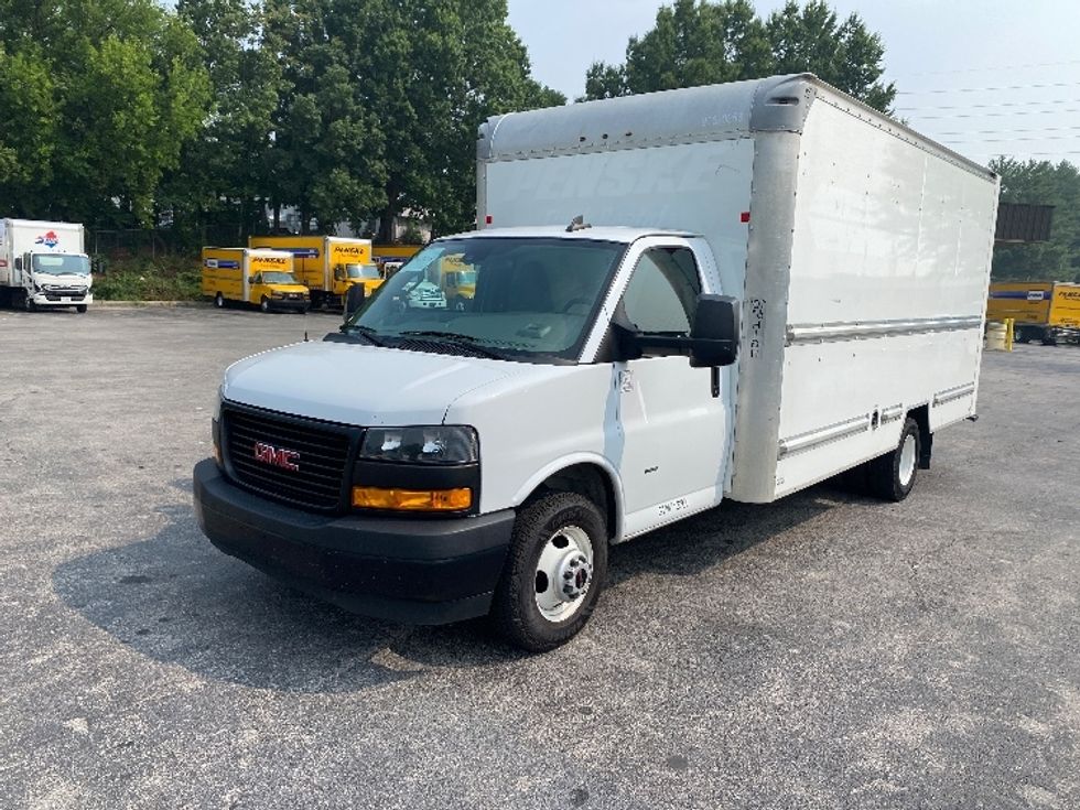 Light Duty Box Truck-Light and Medium Duty Trucks-GMC-2021-Savana G33903-Salem-VA-101,681\n\t\tmiles-$ 28,750 - Image 3