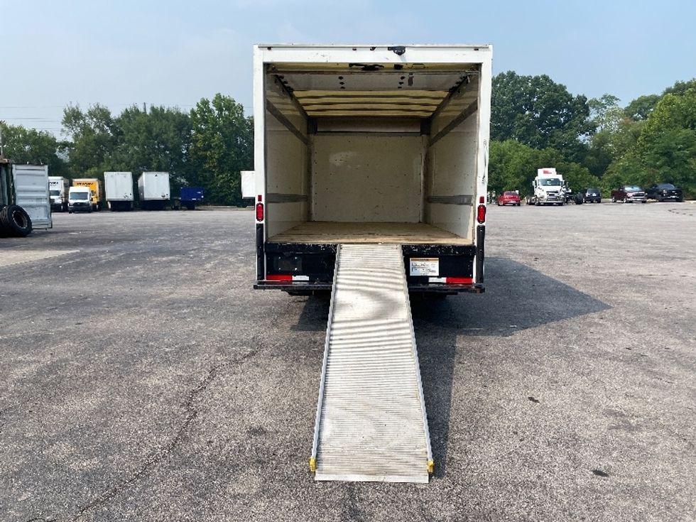 Light Duty Box Truck-Light and Medium Duty Trucks-GMC-2021-Savana G33903-Salem-VA-101,681\n\t\tmiles-$ 28,750 - Image 9