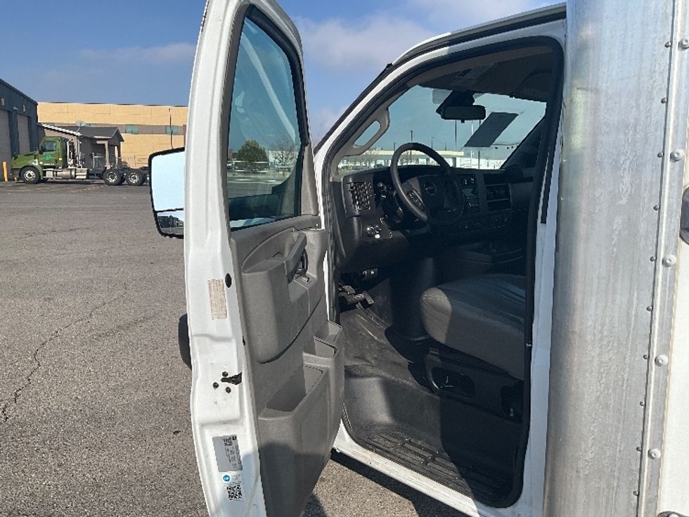 Light Duty Box Truck-Light and Medium Duty Trucks-GMC-2021-Savana G33903-Salt Lake City-UT-108,556\n\t\tmiles-$ 30,000 - Image 16