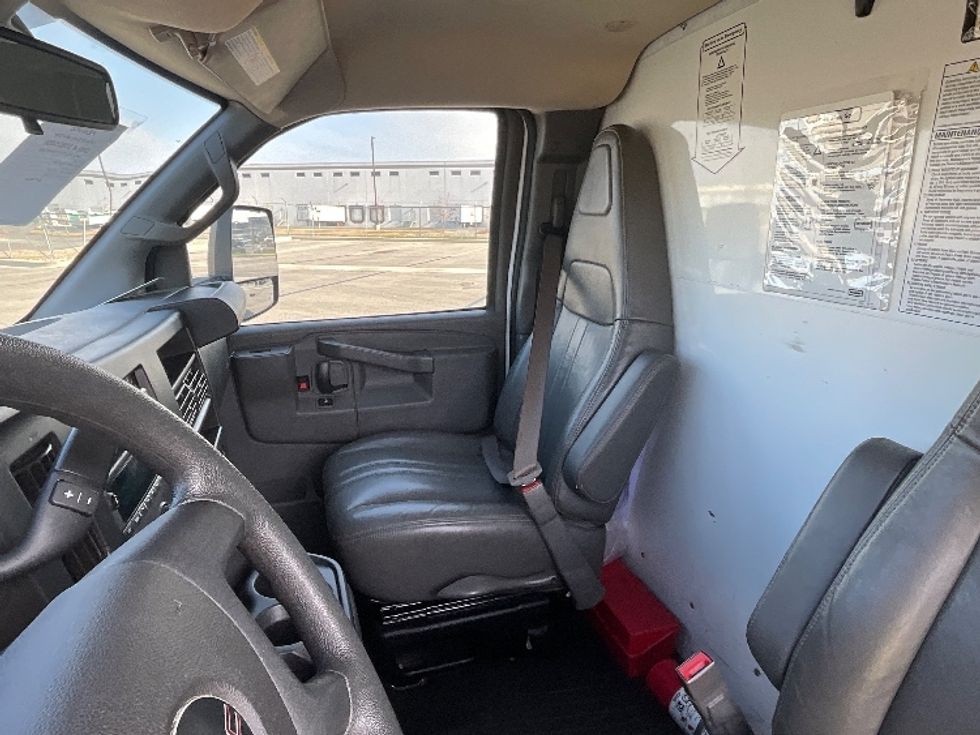 Light Duty Box Truck-Light and Medium Duty Trucks-GMC-2021-Savana G33903-Salt Lake City-UT-108,556\n\t\tmiles-$ 30,000 - Image 19