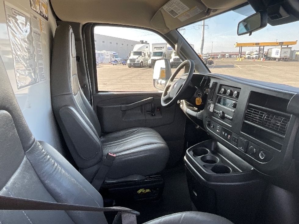 Light Duty Box Truck-Light and Medium Duty Trucks-GMC-2021-Savana G33903-Salt Lake City-UT-108,556\n\t\tmiles-$ 30,000 - Image 22