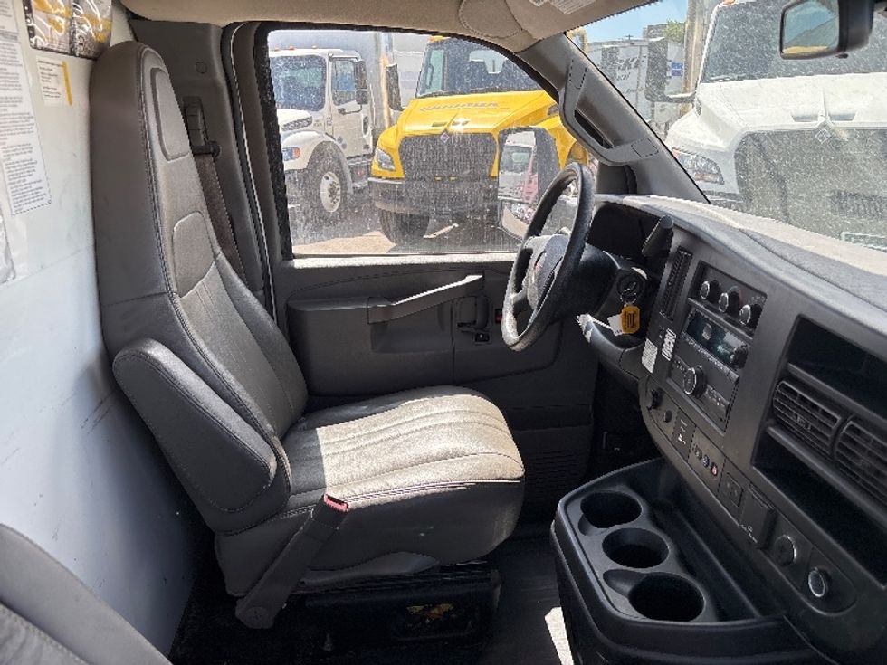 Light Duty Box Truck-Light and Medium Duty Trucks-GMC-2021-Savana G33903-Salt Lake City-UT-75,029\n\t\tmiles-$ 31,000 - Image 21