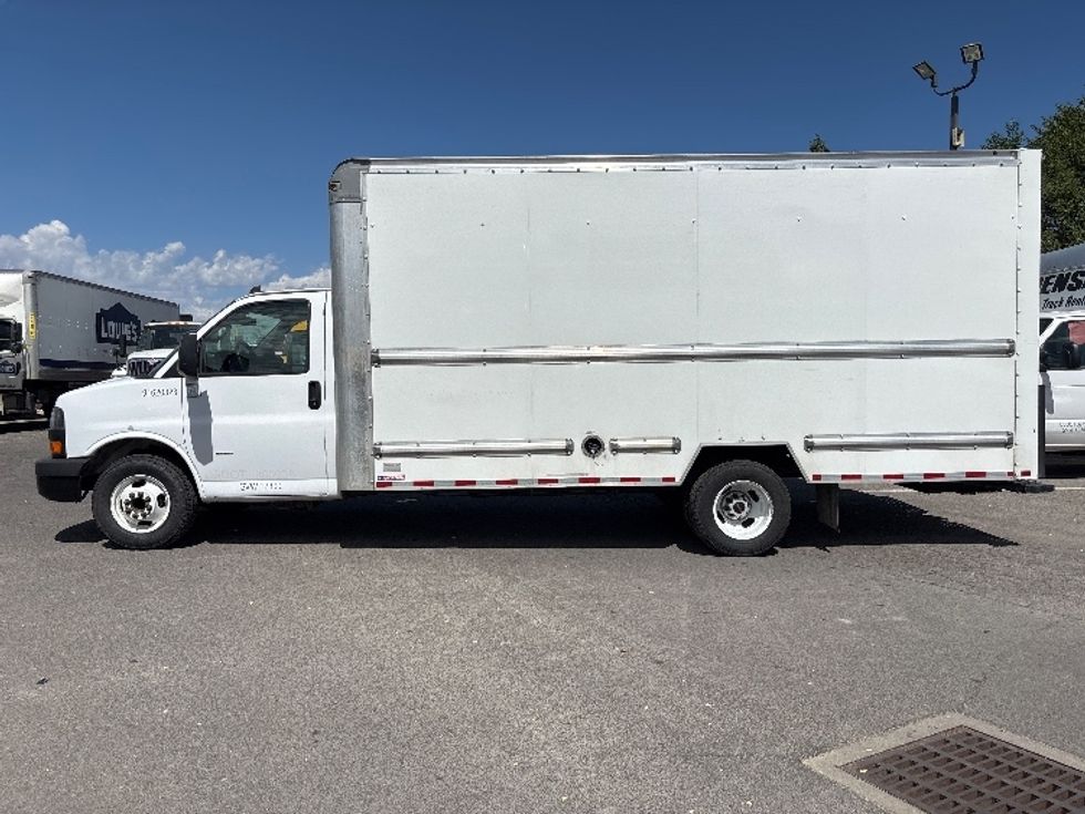Light Duty Box Truck-Light and Medium Duty Trucks-GMC-2021-Savana G33903-Salt Lake City-UT-75,029\n\t\tmiles-$ 31,000 - Image 4