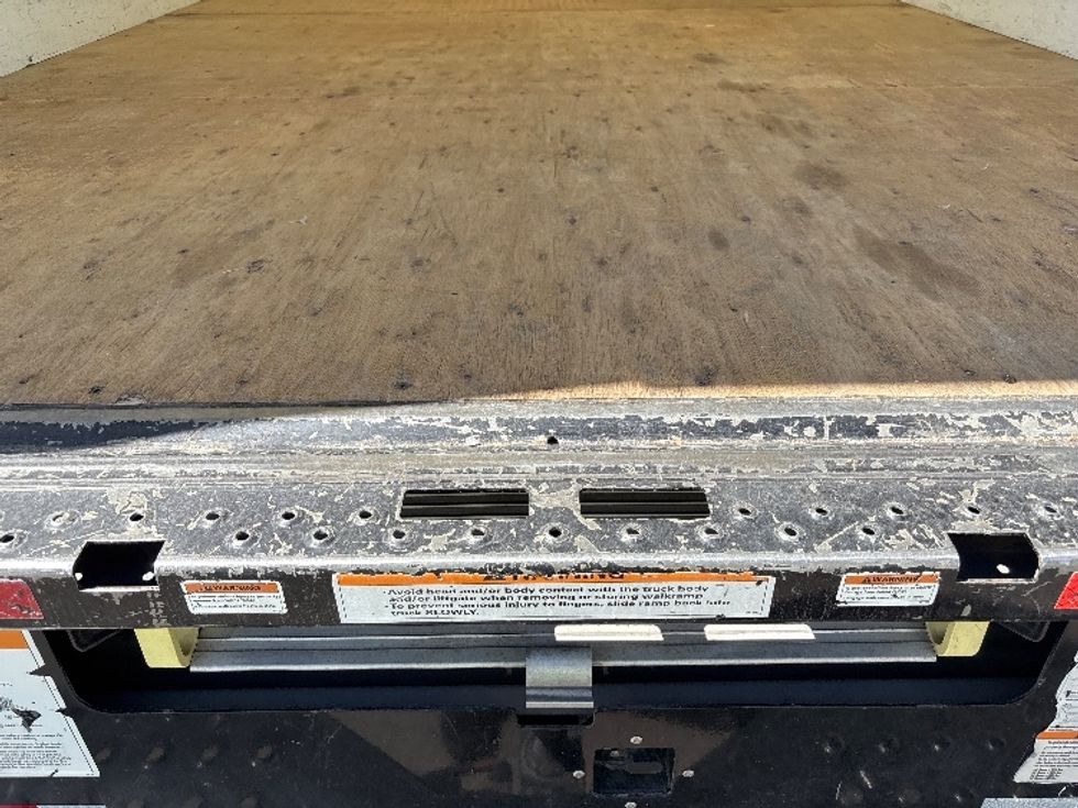 Light Duty Box Truck-Light and Medium Duty Trucks-GMC-2021-Savana G33903-Salt Lake City-UT-75,029\n\t\tmiles-$ 31,000 - Image 9