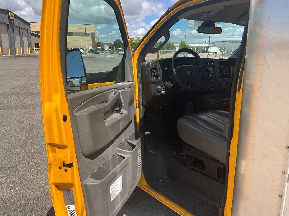 Light Duty Box Truck-Light and Medium Duty Trucks-GMC-2021-Savana G33903-Salt Lake City-UT-87,431\n\t\tmiles-$ 27,500 - Image 16