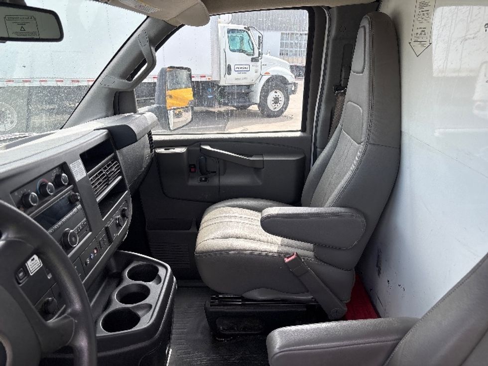 Light Duty Box Truck-Light and Medium Duty Trucks-GMC-2021-Savana G33903-Salt Lake City-UT-87,544\n\t\tmiles-$ 29,500 - Image 18