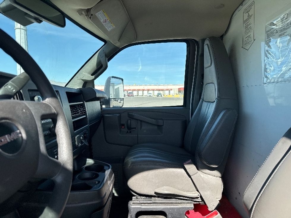 Light Duty Box Truck-Light and Medium Duty Trucks-GMC-2021-Savana G33903-Salt Lake City-UT-90,625\n\t\tmiles-$ 26,500 - Image 18