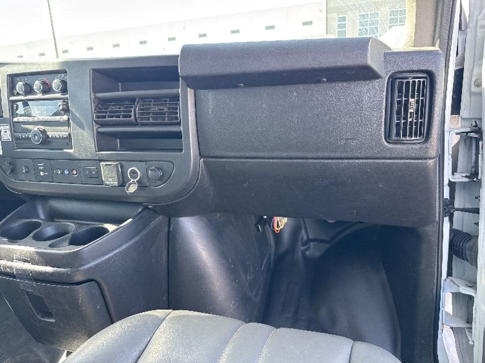 Light Duty Box Truck-Light and Medium Duty Trucks-GMC-2021-Savana G33903-Salt Lake City-UT-90,625\n\t\tmiles-$ 26,500 - Image 20