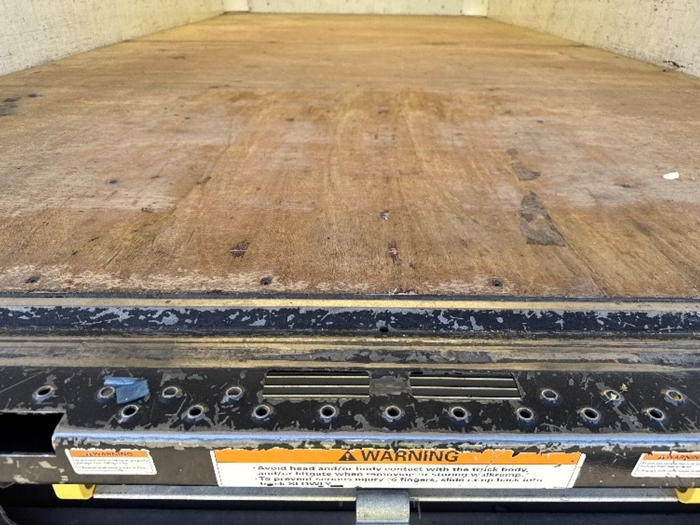 Light Duty Box Truck-Light and Medium Duty Trucks-GMC-2021-Savana G33903-Salt Lake City-UT-90,625\n\t\tmiles-$ 26,500 - Image 9