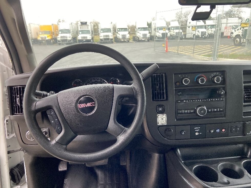 Light Duty Box Truck-Light and Medium Duty Trucks-GMC-2021-Savana G33903-San Antonio-TX-102,860\n\t\tmiles-$ 29,000 - Image 17