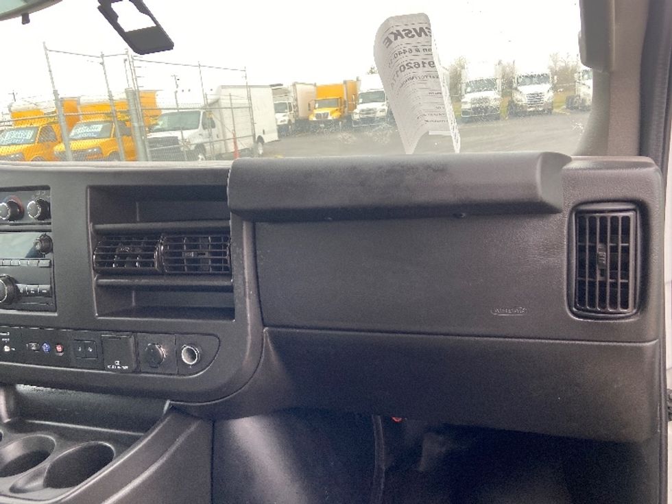 Light Duty Box Truck-Light and Medium Duty Trucks-GMC-2021-Savana G33903-San Antonio-TX-102,860\n\t\tmiles-$ 29,000 - Image 20