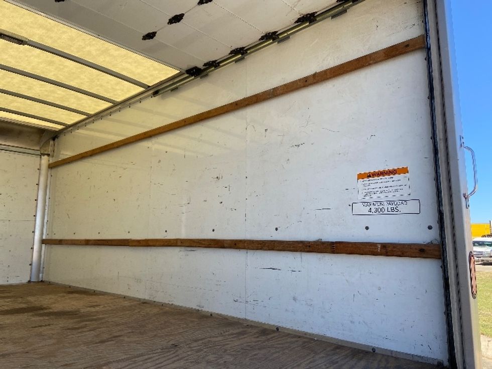 Light Duty Box Truck-Light and Medium Duty Trucks-GMC-2021-Savana G33903-San Antonio-TX-102,930\n\t\tmiles-$ 29,000 - Image 12