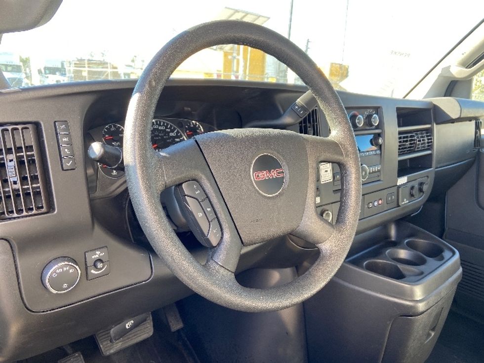Light Duty Box Truck-Light and Medium Duty Trucks-GMC-2021-Savana G33903-San Antonio-TX-102,930\n\t\tmiles-$ 29,000 - Image 17