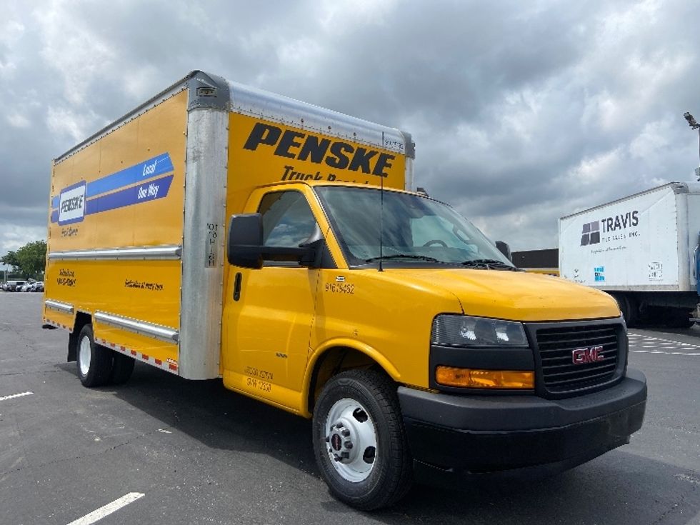 Light Duty Box Truck-Light and Medium Duty Trucks-GMC-2021-Savana G33903-San Antonio-TX-104,667\n\t\tmiles-$ 26,500 - Image 1