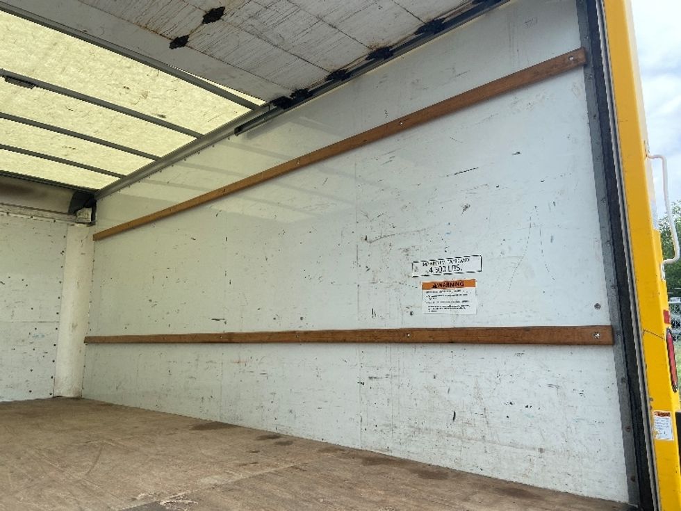 Light Duty Box Truck-Light and Medium Duty Trucks-GMC-2021-Savana G33903-San Antonio-TX-104,667\n\t\tmiles-$ 26,500 - Image 10