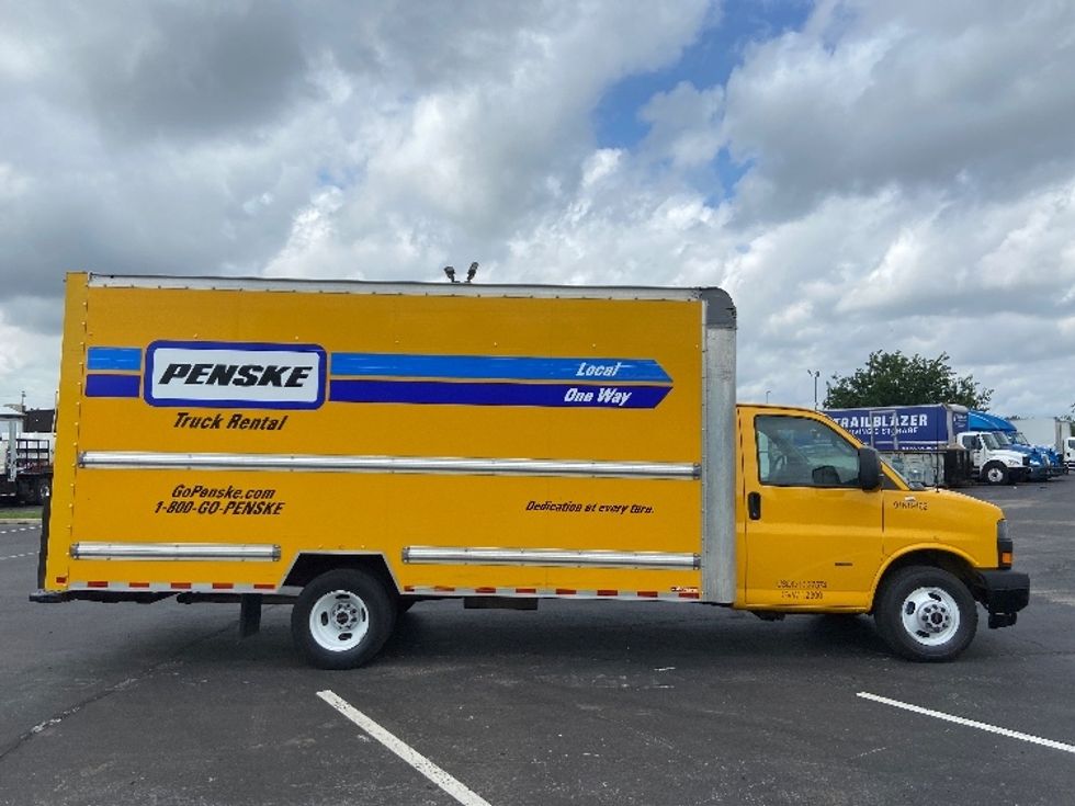 Light Duty Box Truck-Light and Medium Duty Trucks-GMC-2021-Savana G33903-San Antonio-TX-104,667\n\t\tmiles-$ 26,500 - Image 13