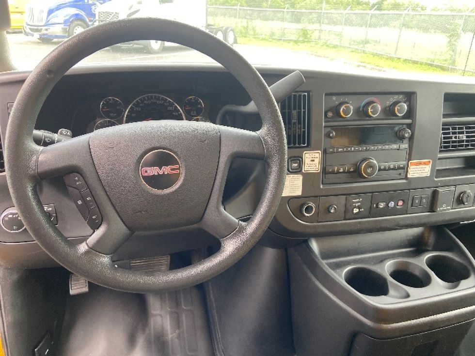 Light Duty Box Truck-Light and Medium Duty Trucks-GMC-2021-Savana G33903-San Antonio-TX-104,667\n\t\tmiles-$ 26,500 - Image 16