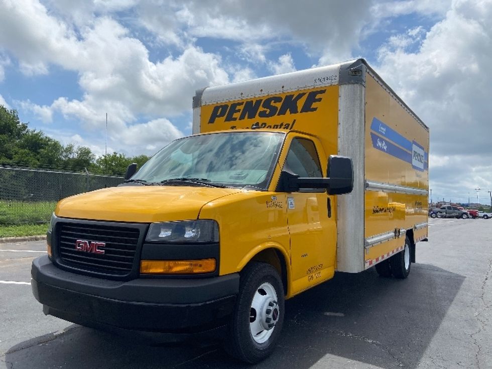 Light Duty Box Truck-Light and Medium Duty Trucks-GMC-2021-Savana G33903-San Antonio-TX-104,667\n\t\tmiles-$ 26,500 - Image 3