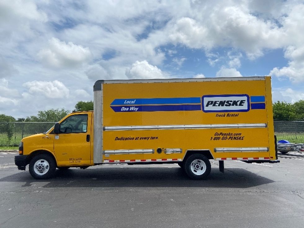 Light Duty Box Truck-Light and Medium Duty Trucks-GMC-2021-Savana G33903-San Antonio-TX-104,667\n\t\tmiles-$ 26,500 - Image 4
